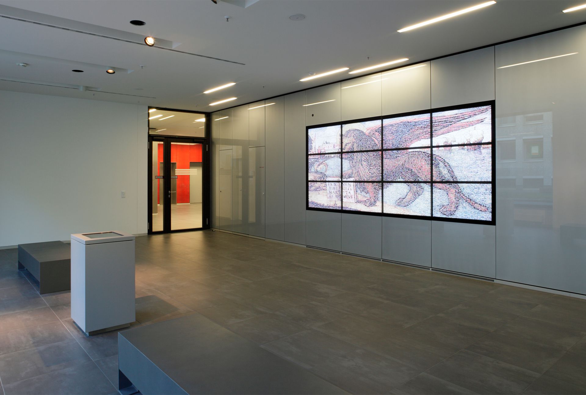 Dominium Generali Deutschland – Medienwand Showroom