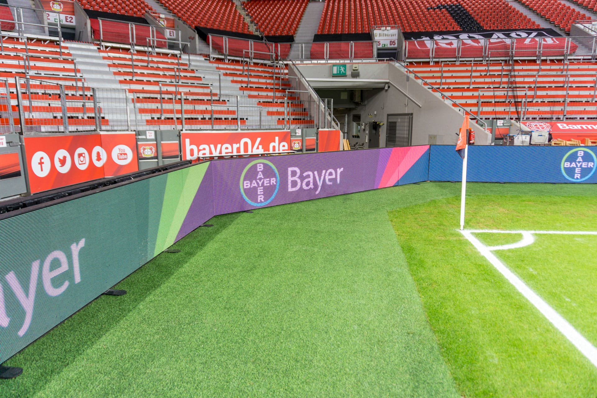Bayer AG – Animierte Bandenwerbung